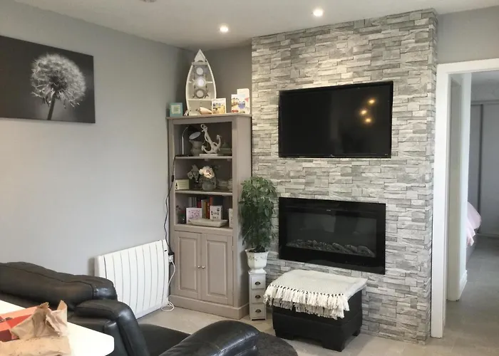 Leafy Lytham Central Lovely Ground Floor 1 Bedroom Apartment With Private Garden In Lytham Dog Friendly