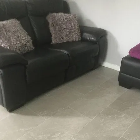 Leafy Lytham: Central Garden Apartment with Pet-Friendly Policy Lytham St Annes Exterior photo